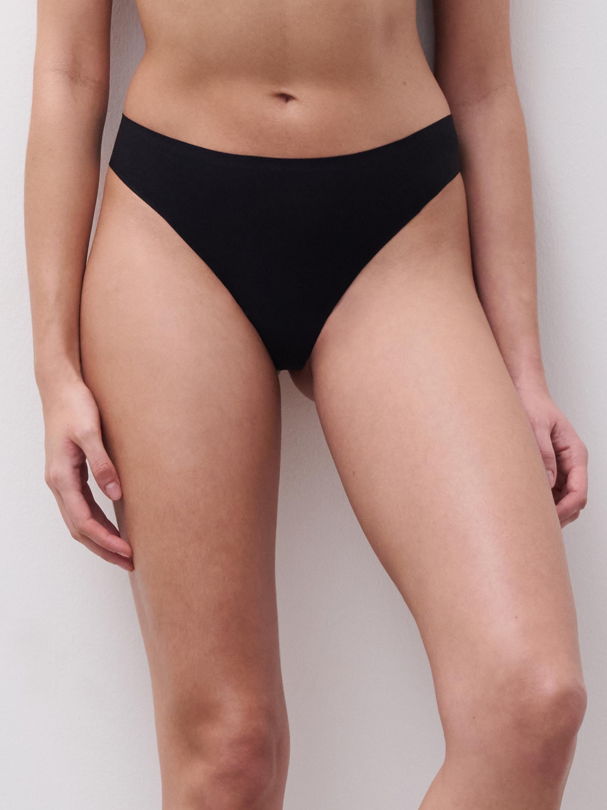 SoftStretch Tanga met kant  - Zwart