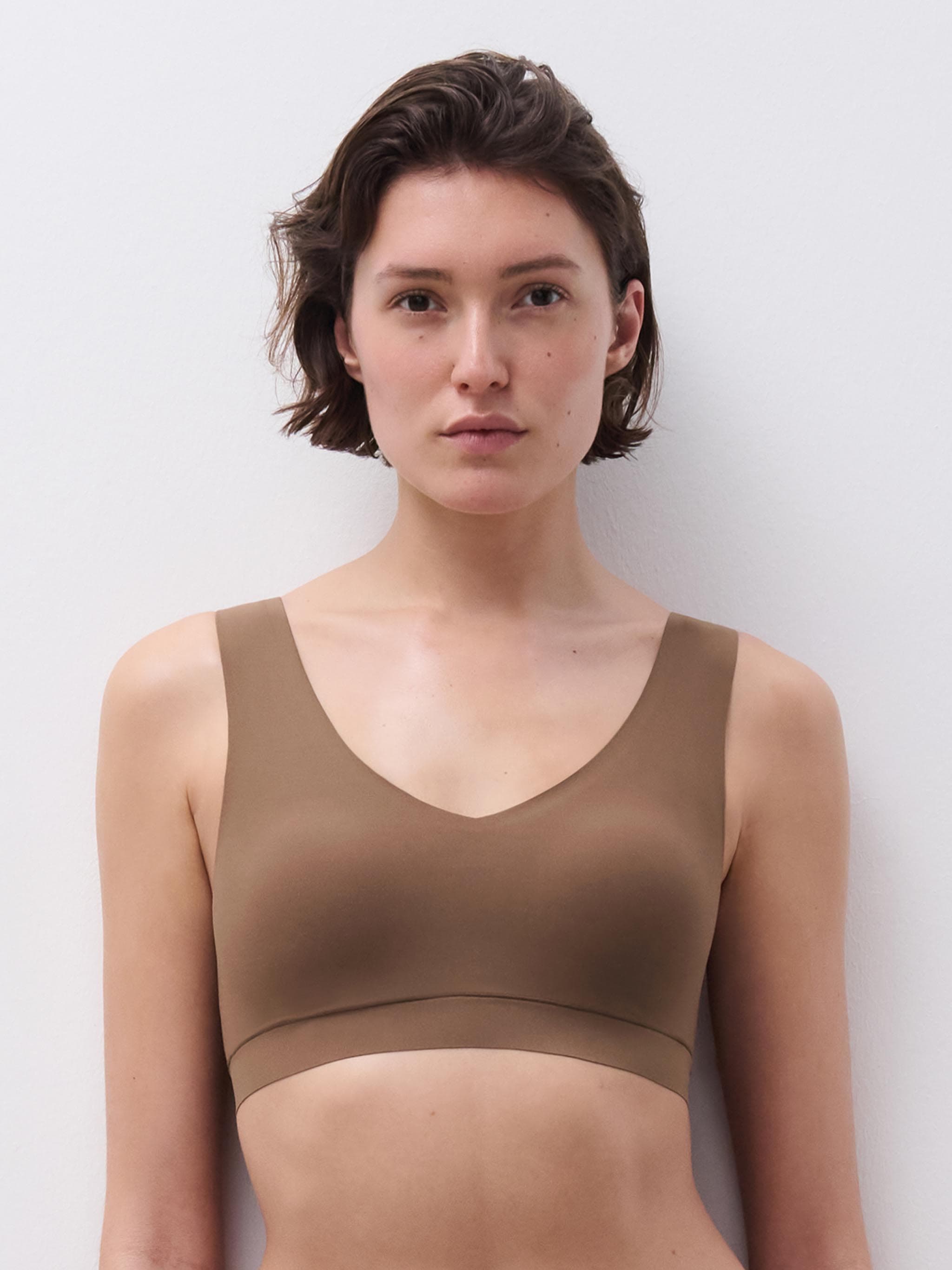 Soft Stretch - V-neck Top - Mocca