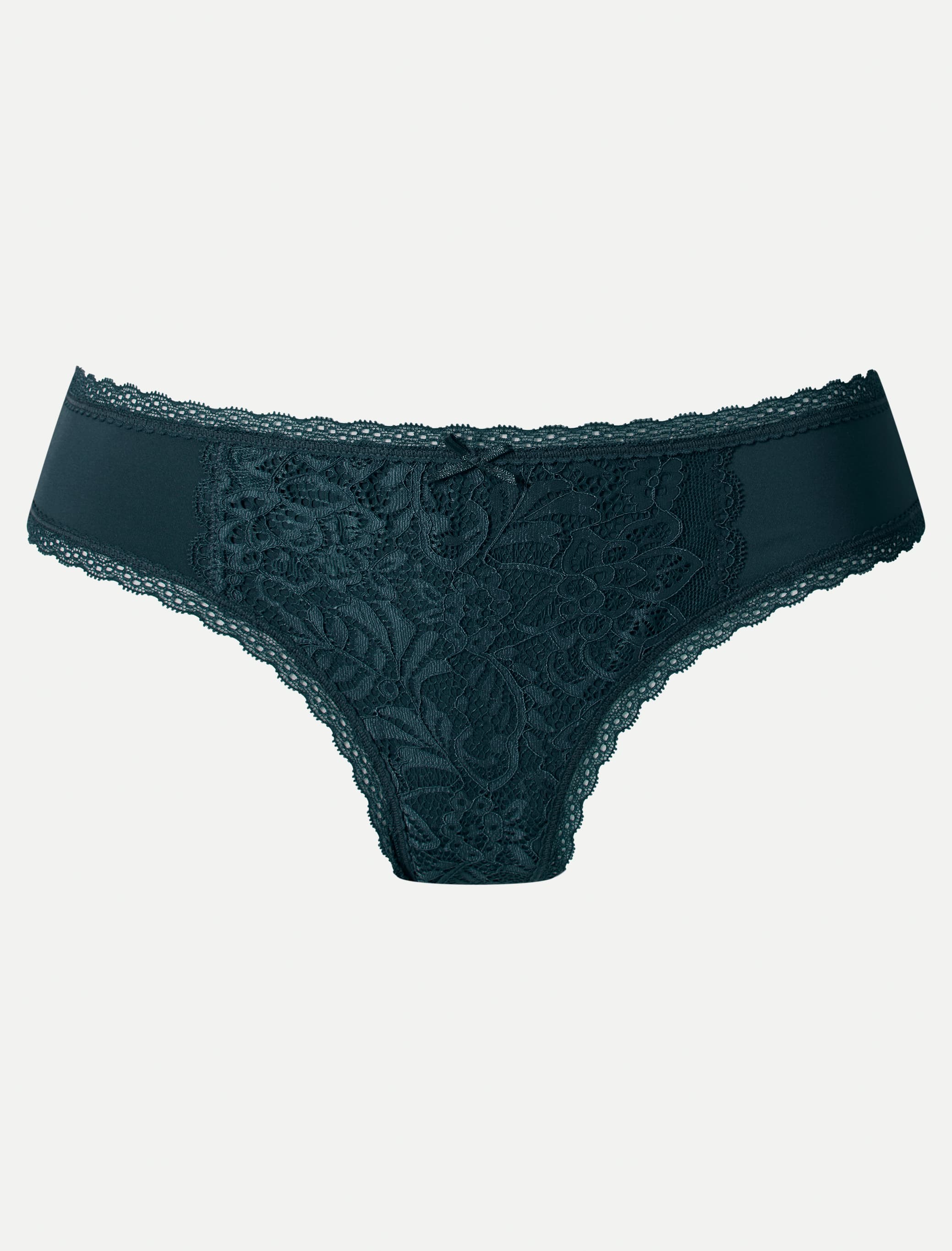 Sasja String