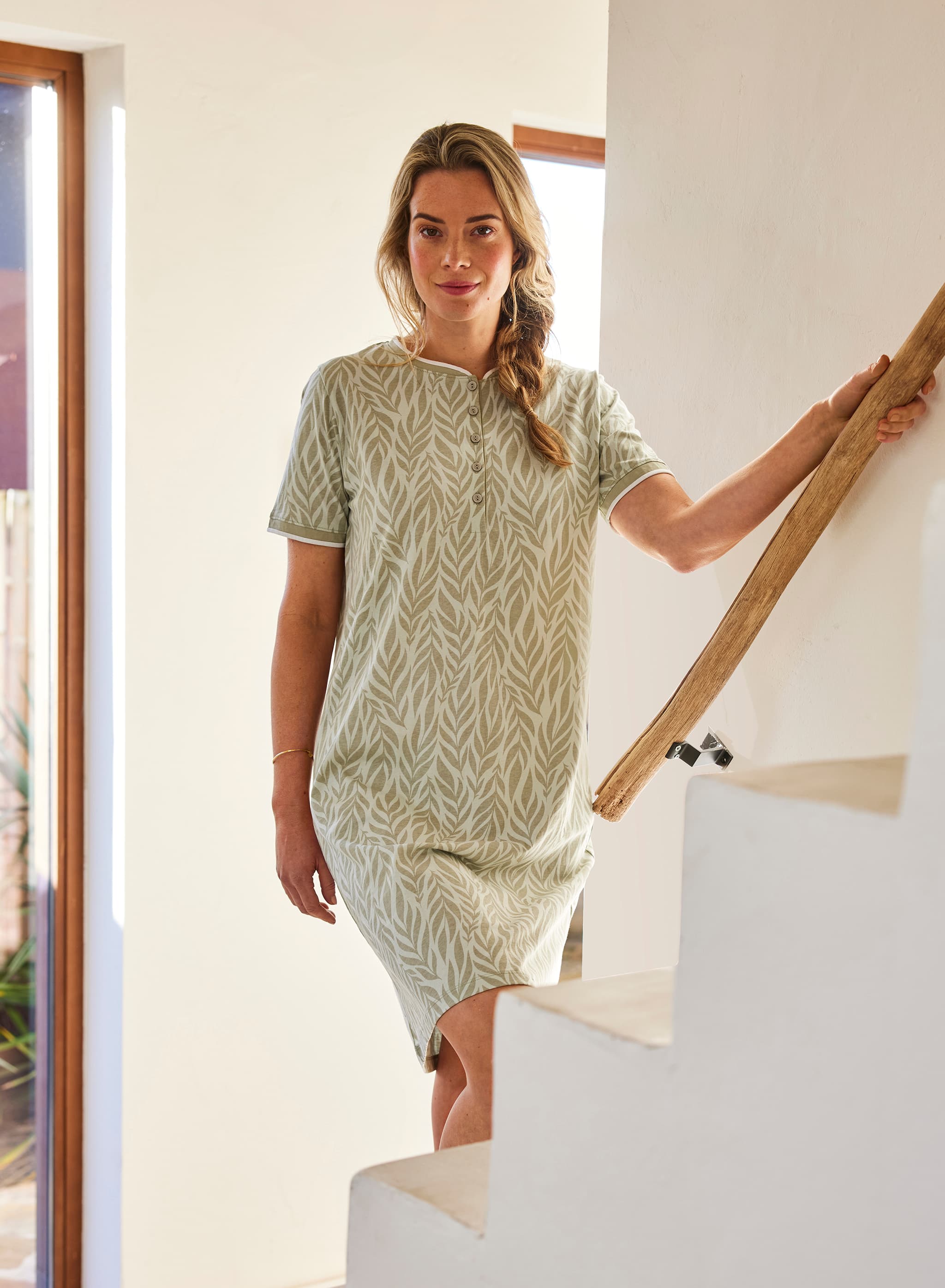 Nachthemd korte mouw - Khaki calm leaves