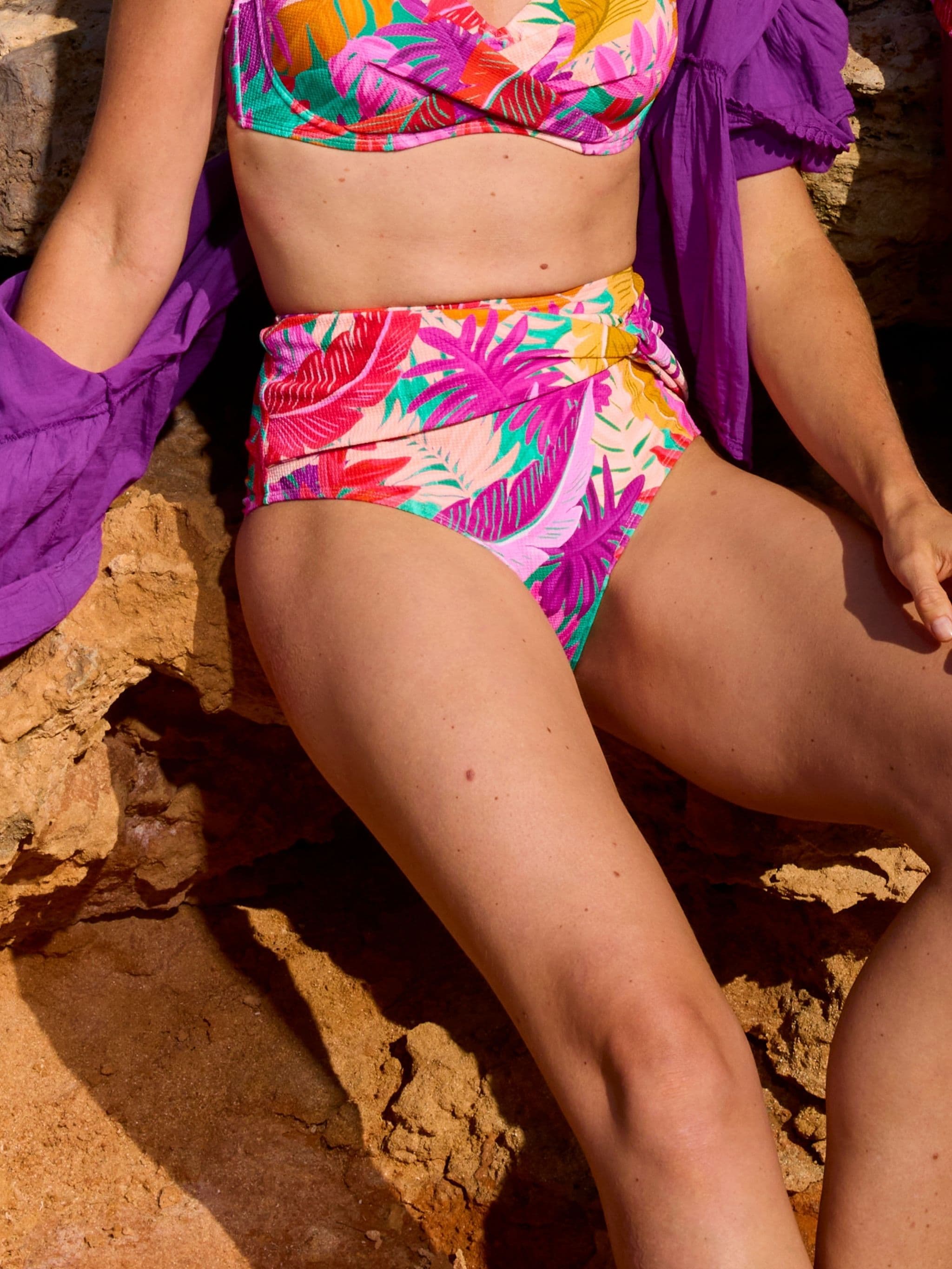 High Waist Bikinibroekje - Colorful leaves