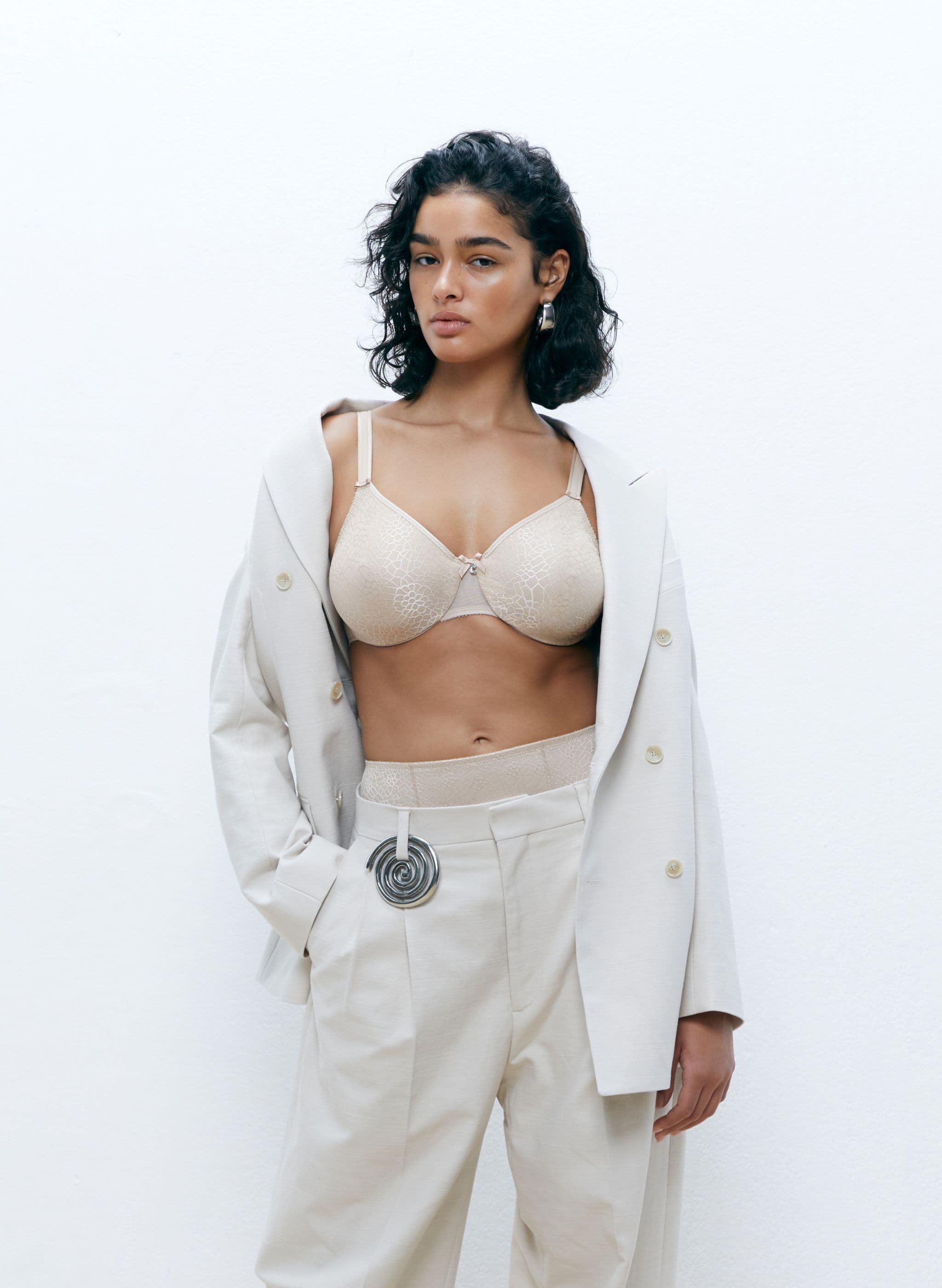 Moulded BH - Beige