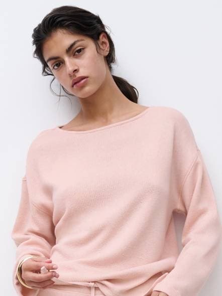 Image d'illustration pour le lien vers la page "Tops & T-shirts"