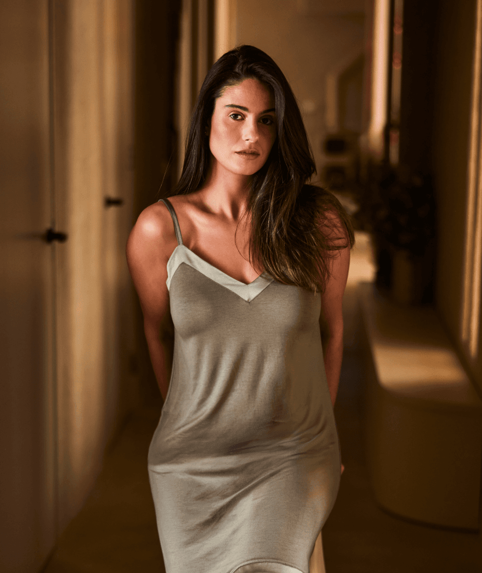 Livera BASIC SOLID Slipdress - Dark green