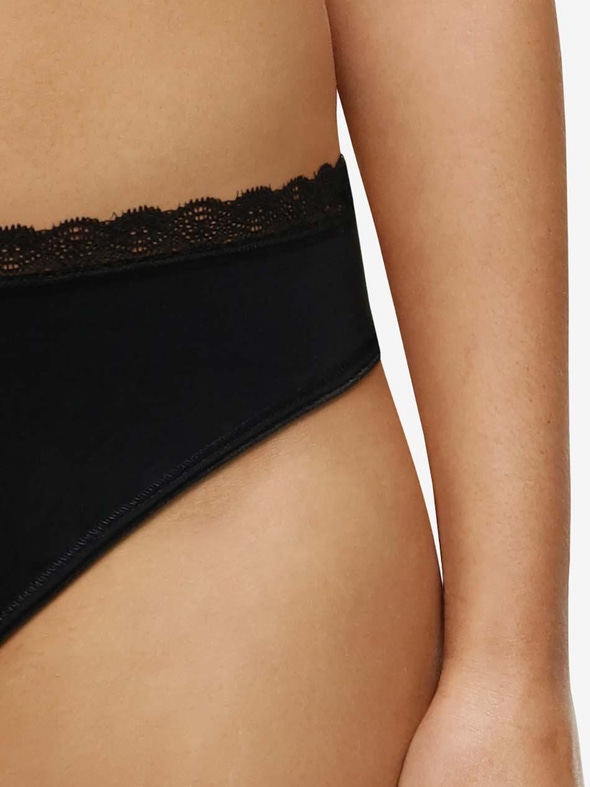 Femilet | Basic Lace - String